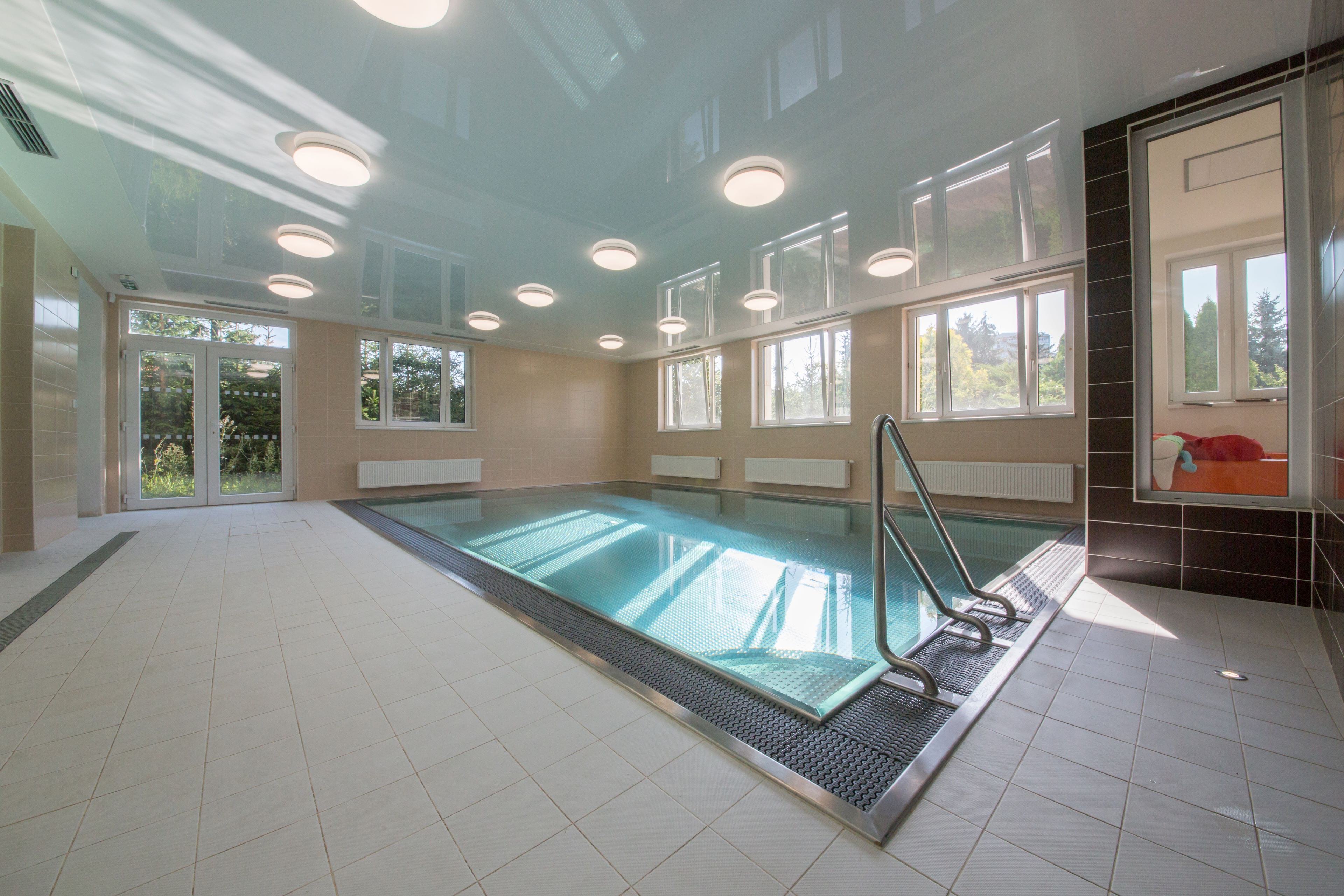 Stainless-Steel Pool in the Centre for Psychosomatic Medicine | IMAGINOX GROUP