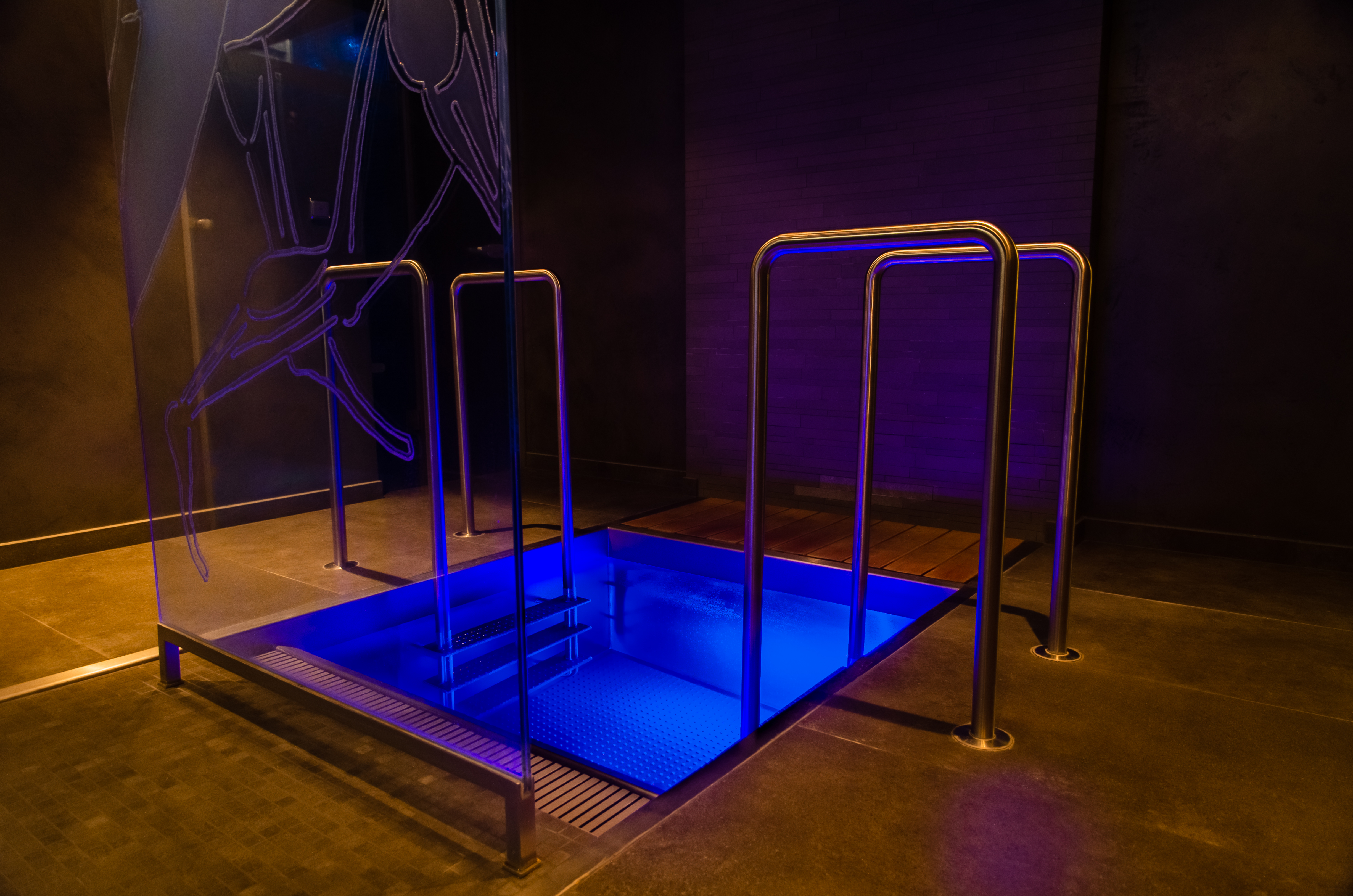 Design cooling pool in the commercial Wellness&Spa | IMAGINOX GROUP