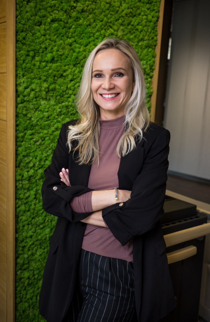 contact-people-nagyova