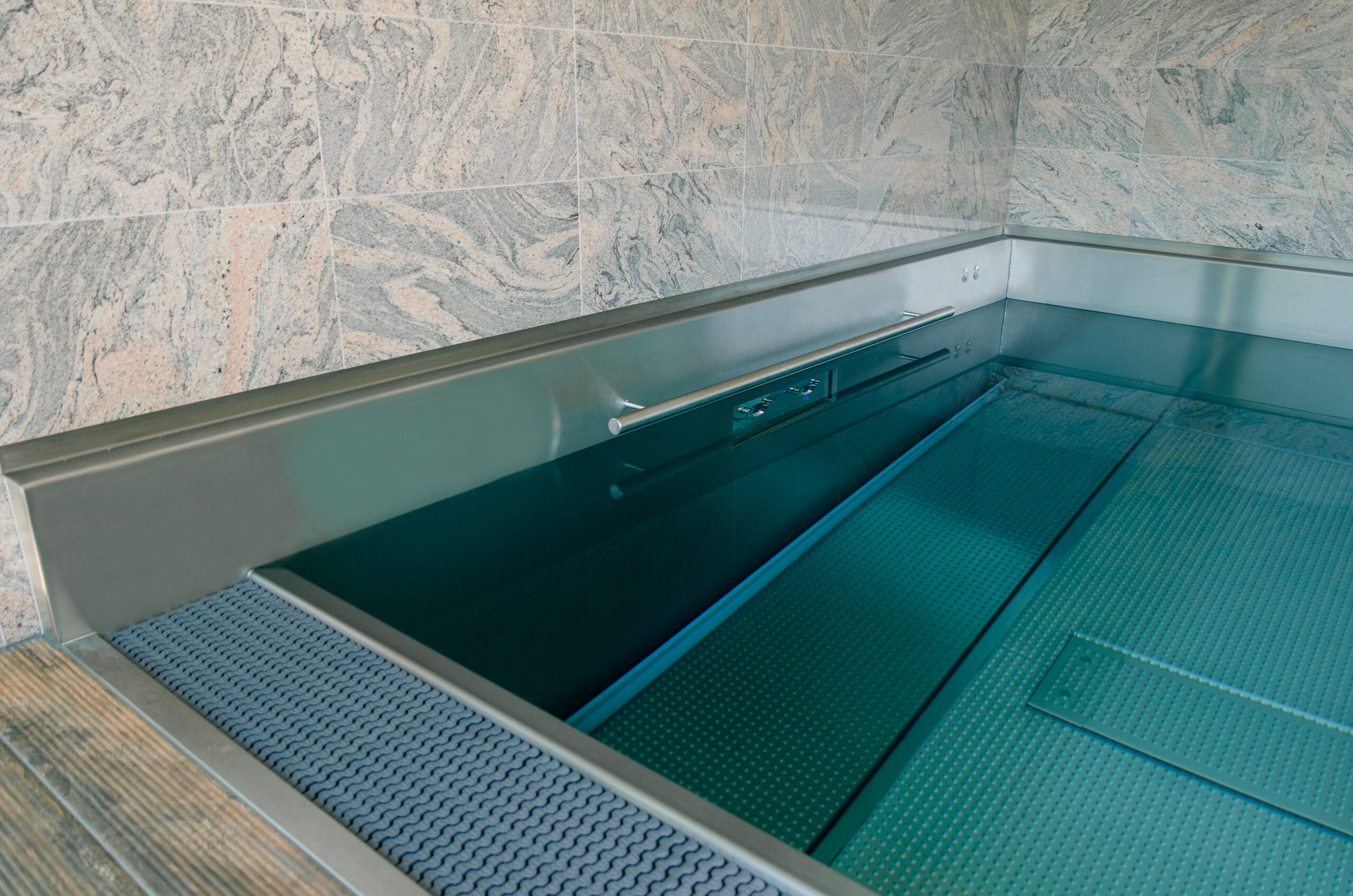 Imaginox | A small counter-current pool: a luxurious solution for swimming, relaxation and year-round refreshment