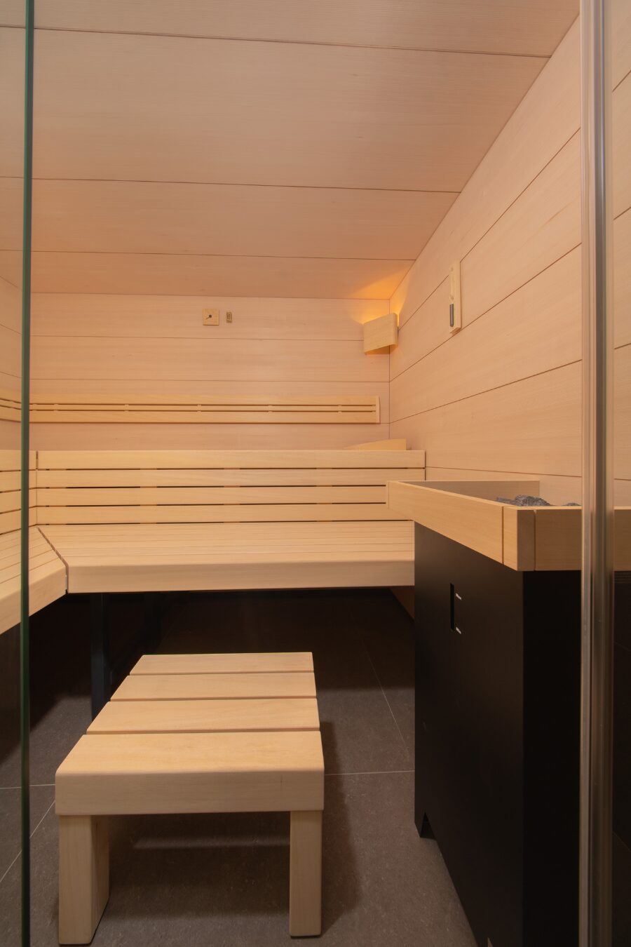 luxusni finska sauna v privatnim wellness1 luxusni finska sauna v privatnim wellness1